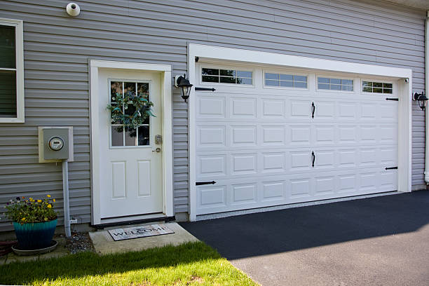24/7 Emergency Garage Door Panel Replacement experts in Opelousas, LA